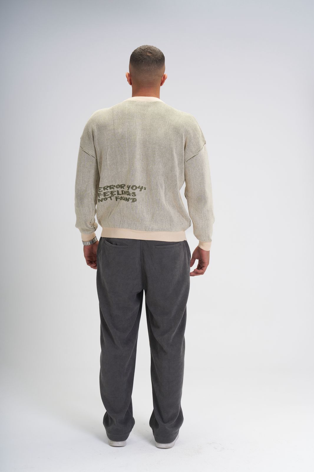 Error 404 knit crewneck