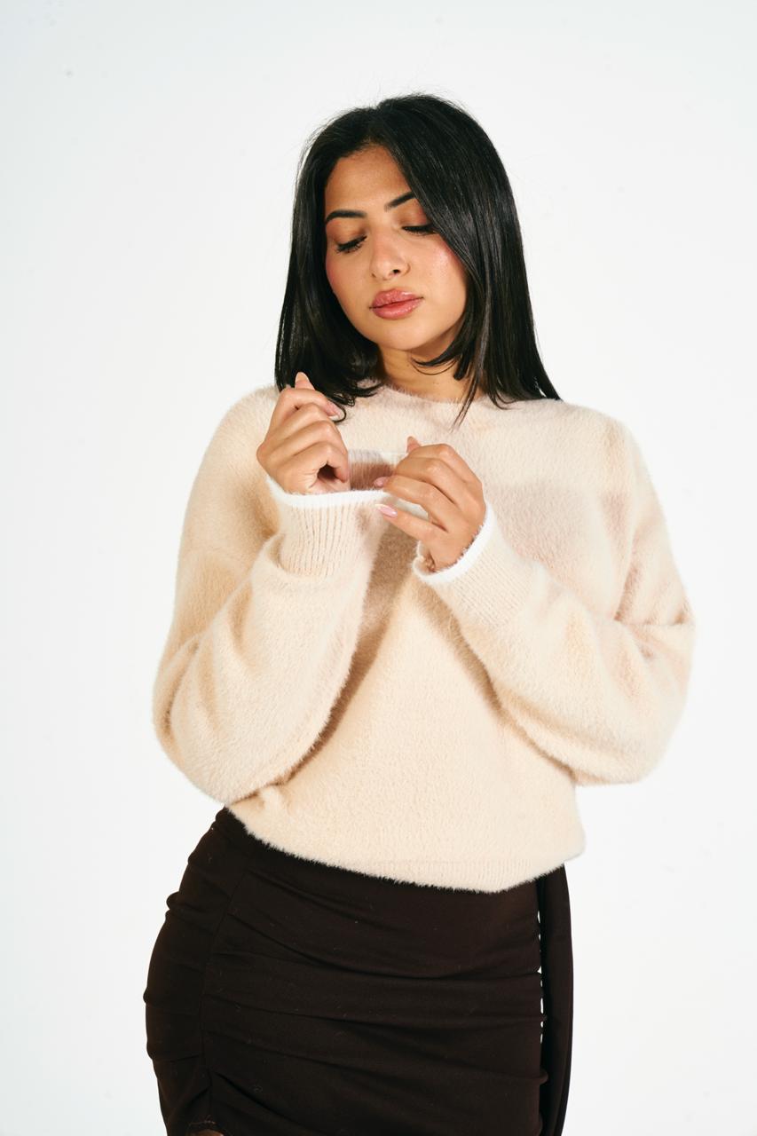 L’Amour Sincère beige cropped knit