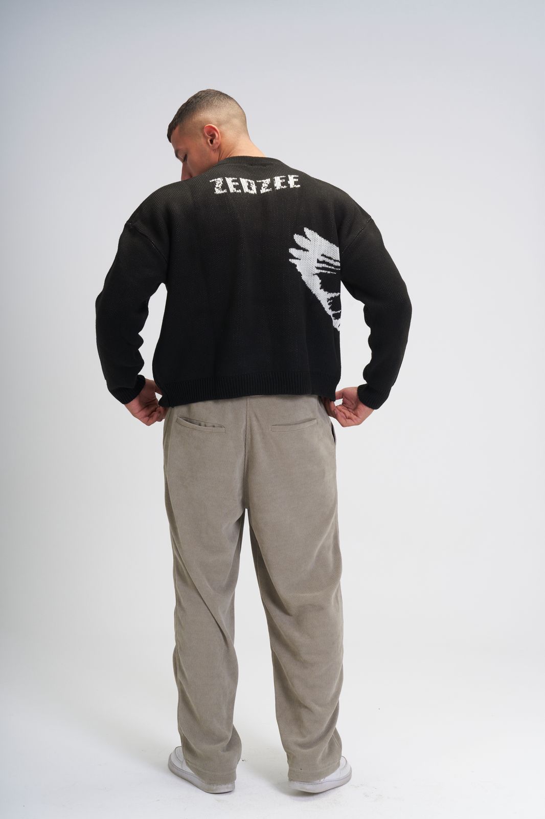 Beuty in Strength knit crewneck